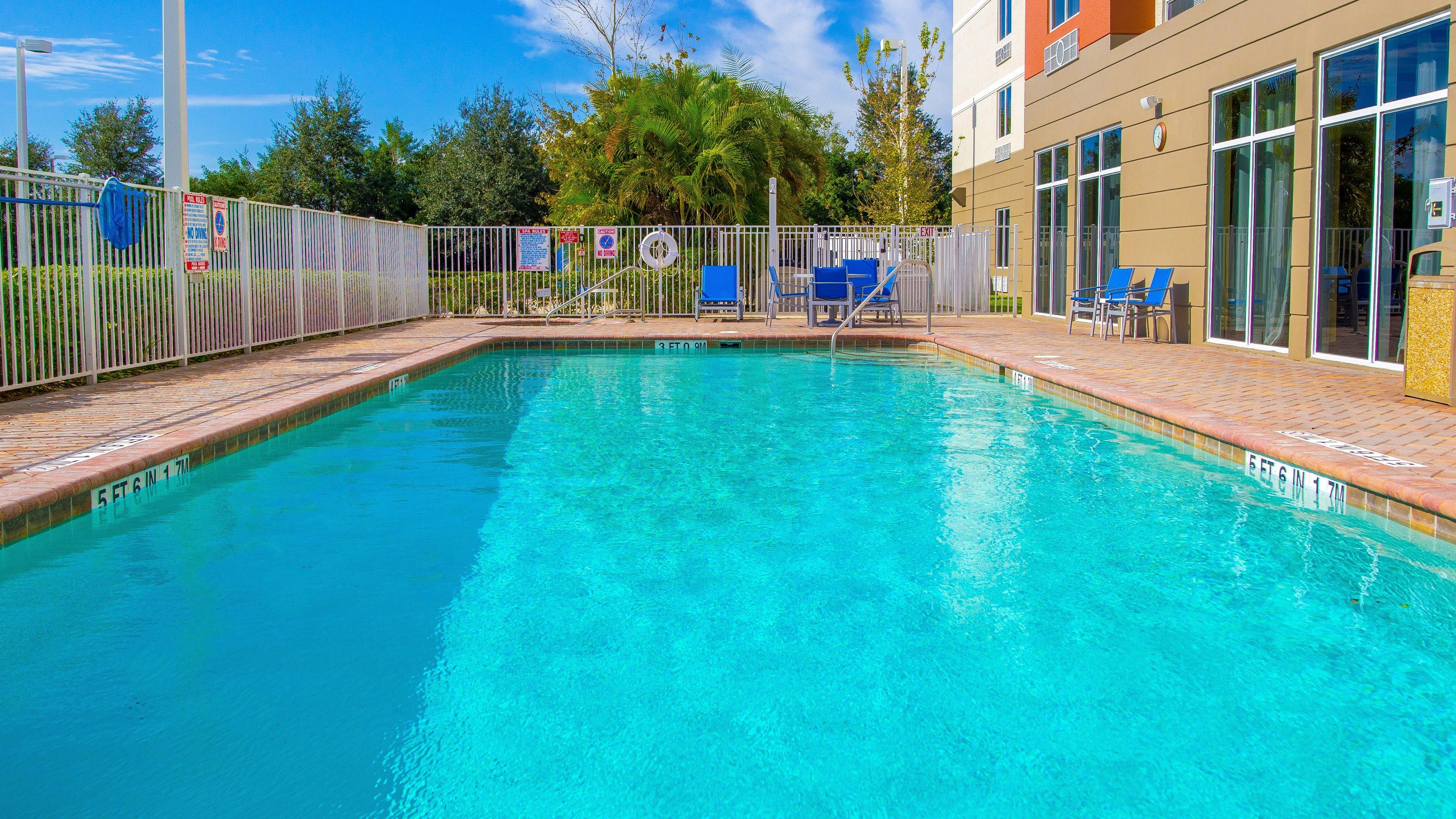 Holiday Inn Express Hotel & Suites Palm Bay By Ihg Zewnętrze zdjęcie