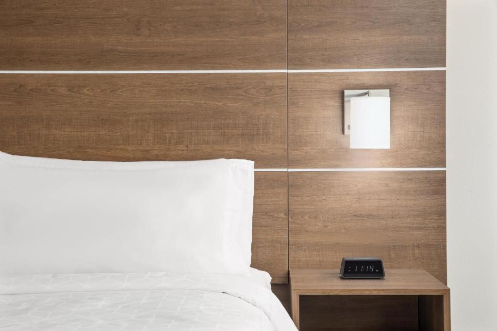 Holiday Inn Express Hotel & Suites Palm Bay By Ihg Zewnętrze zdjęcie