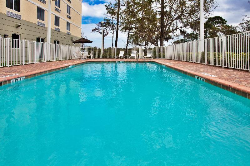 Holiday Inn Express Hotel & Suites Palm Bay By Ihg Zewnętrze zdjęcie